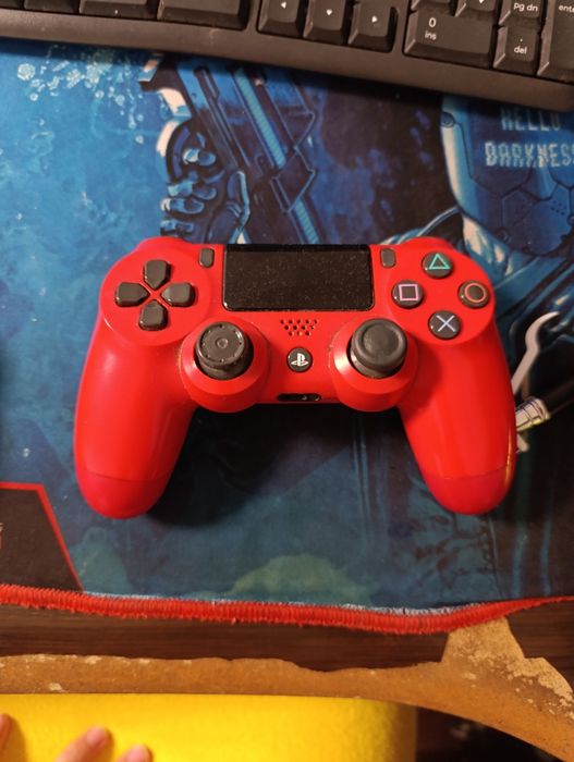 Pachet Gigant PS4 Pro 1TB + 2 Controllere + Stație Încărcare HyperX + Colecție 34 Jocuri de Top