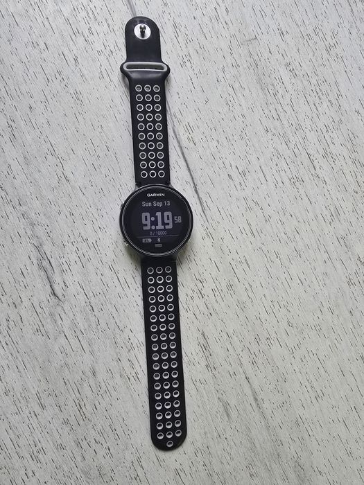 Часовник "garmin forerunner 630"