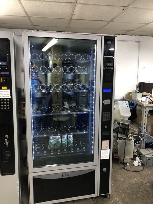 Vindem automate de produse iarp 8 m