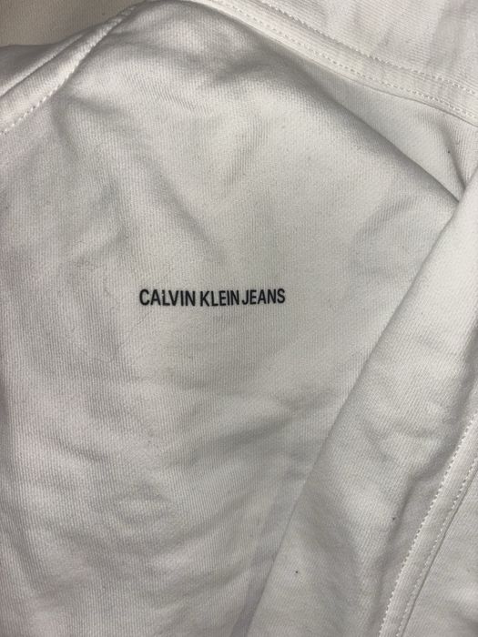 Чисто нов суичър Calvin Klein (M)