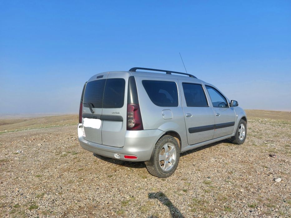 Продам LADA Largus