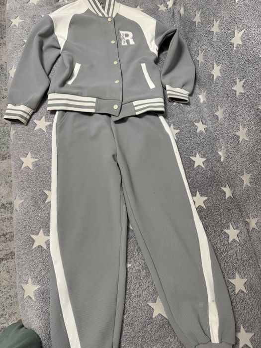 Спортивный костюм, подойдет как для девочки, так и для мальчика