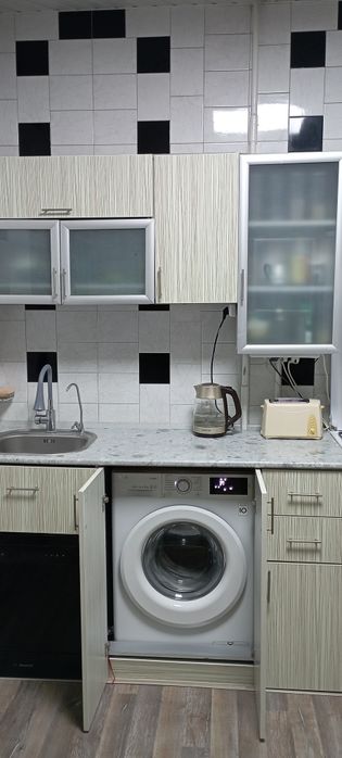 Продам кухонный гарнитур б/у