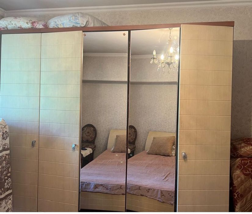 Продам спальный гарнитур