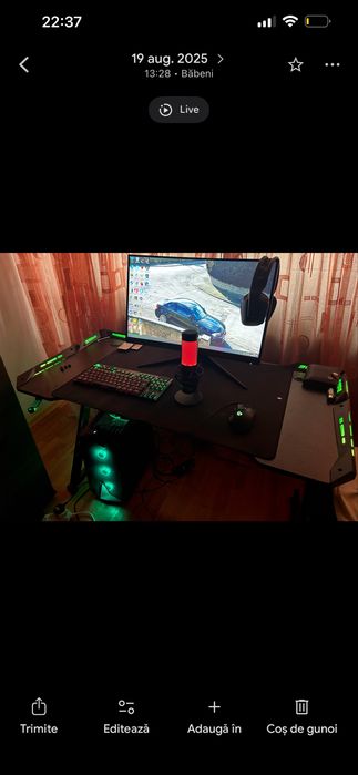 Masa gaming RGB.