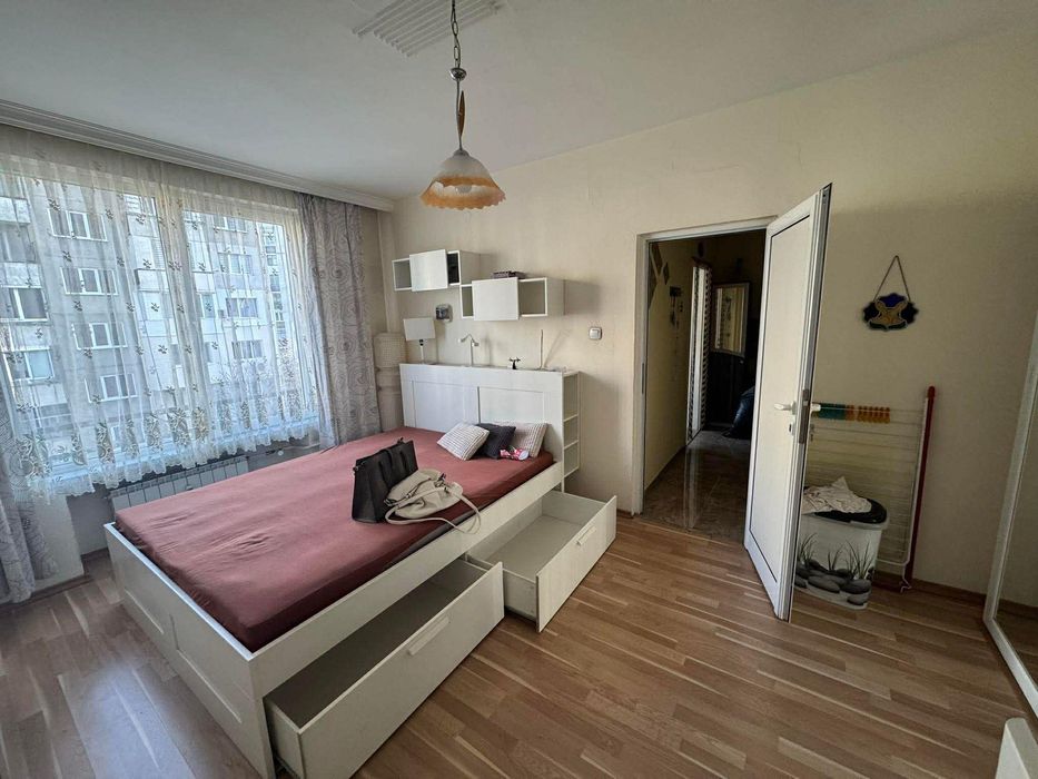 Двустаен, под наем, ж.к Красна поляна 2