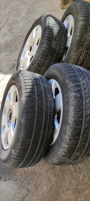 Продавам  оригинални алуминиеви джанти  за Vw    5 x 112 15 цола
