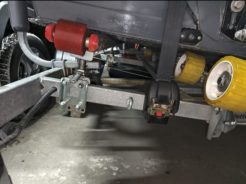 Лодка с прицепом