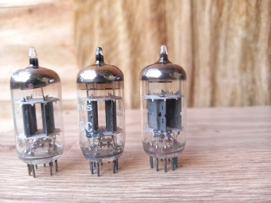 Радио лампи Е82СС Сименс неупотре0явани