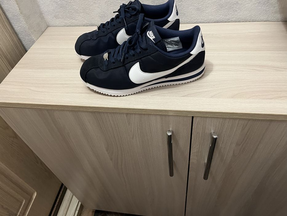 Кроссовка NIKE kortez