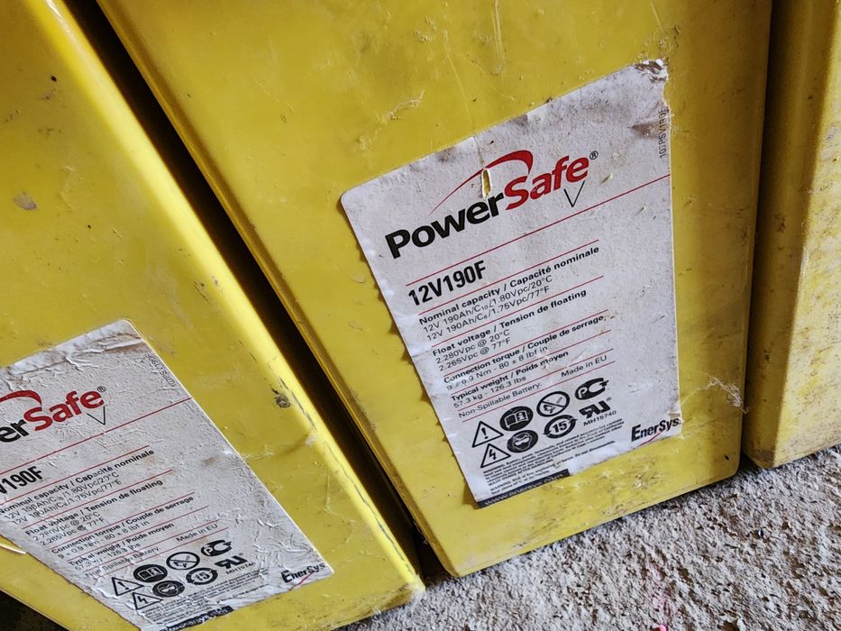 Надежные б/у AGM аккумуляторы 12В 190Ач для солнечных батарей