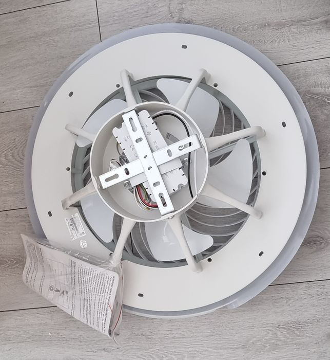 LED полюлей с винтоверт