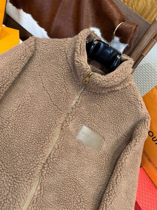 Geaca Louis Vuitton cu blana Premium