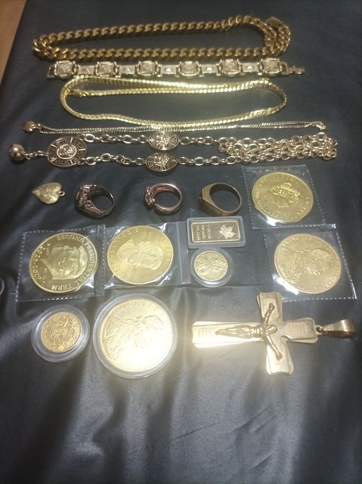 Синджири, гривни, пръстени, монети
