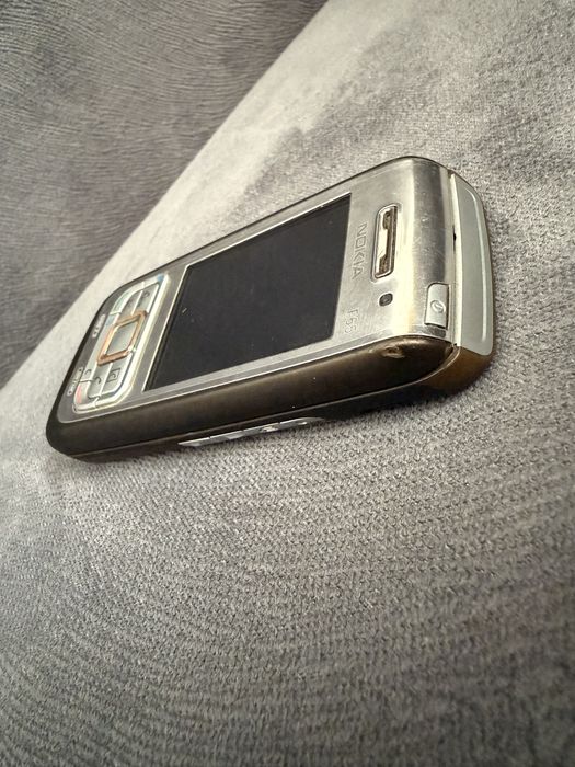 Nokia E65