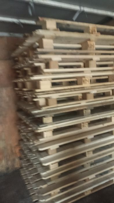 Паддонлар бор Россия 1.30х 1.10 холати зўр зўр срочна сотилади