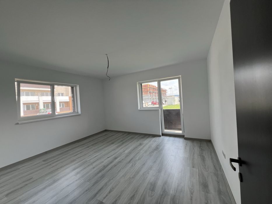 Proprietar vand garsoniera decomandata 40 mp util si parcare