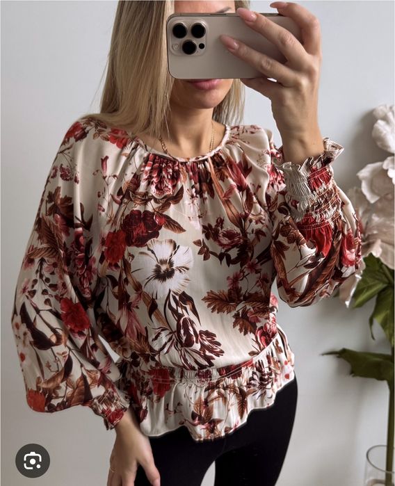 Блузка с цветочным принтом