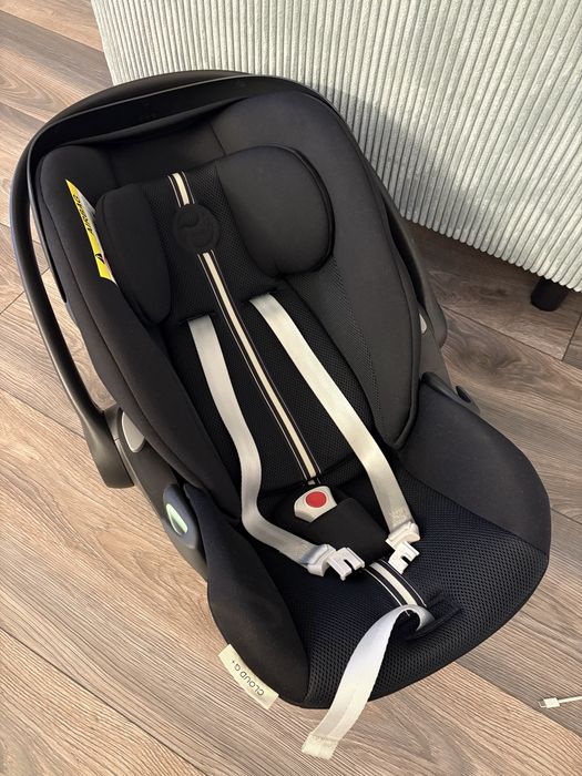 Scoică Cybex Cloud G i-size Plus Moon Black