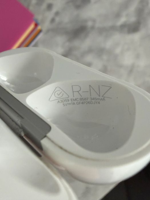 Carcasa Airpods 4 cu ANC si Magsafe - A3059