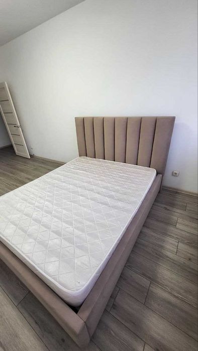 Кровать двуспальняя
