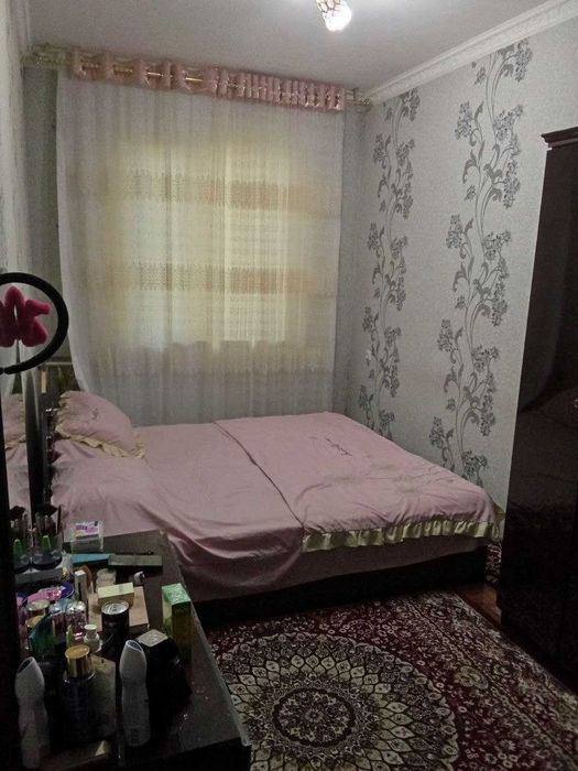 Чилонзор-11 кварталда кизларга, камчилик бўлиб турилади, без маклер