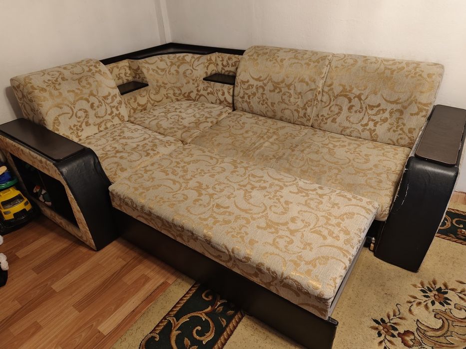 Отдам диван даром СРОЧНО!