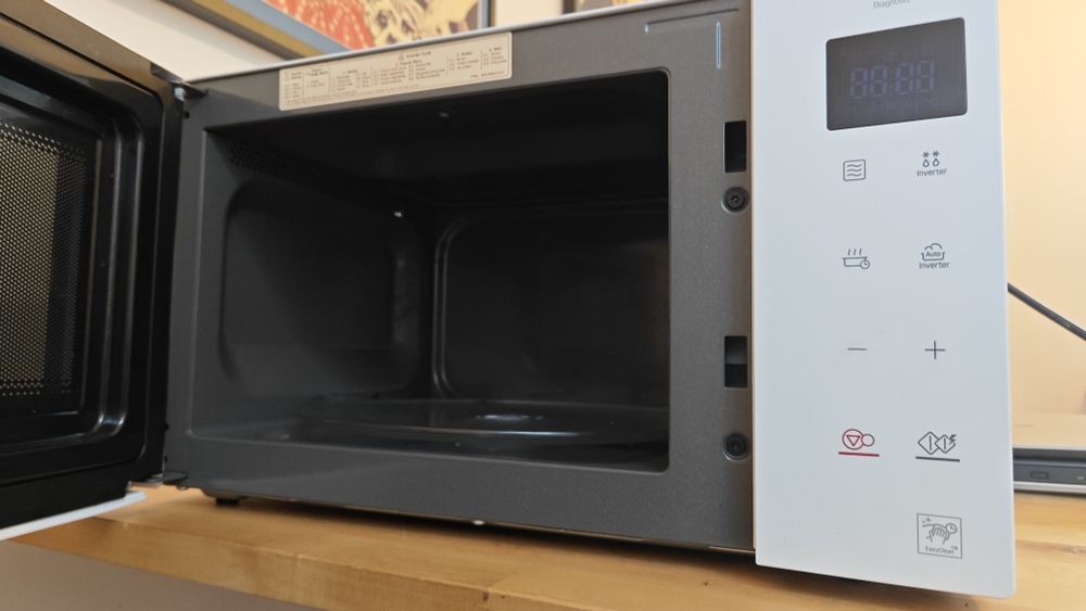 Cuptor cu microunde LG 1000 W