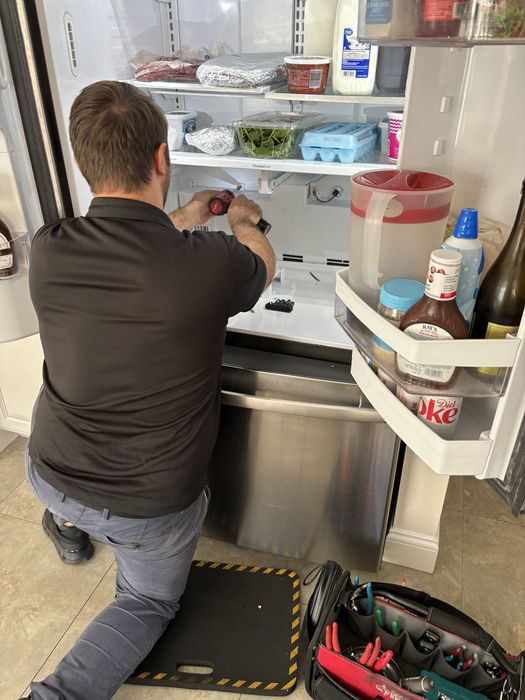 Ремонт холодильников
