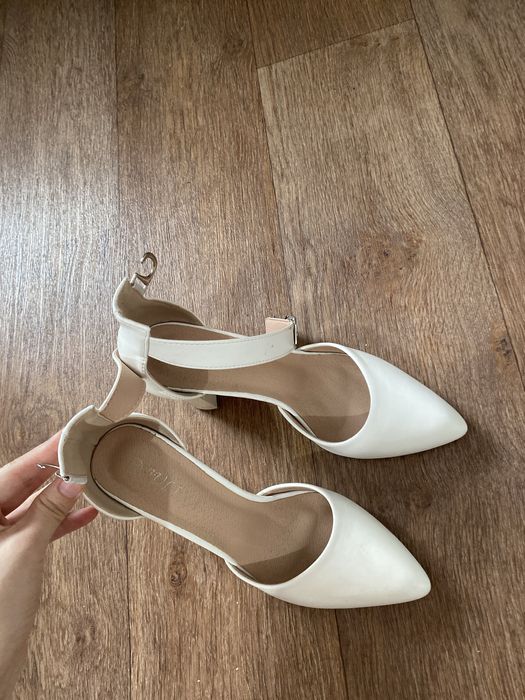 Туфли белый 38 размер