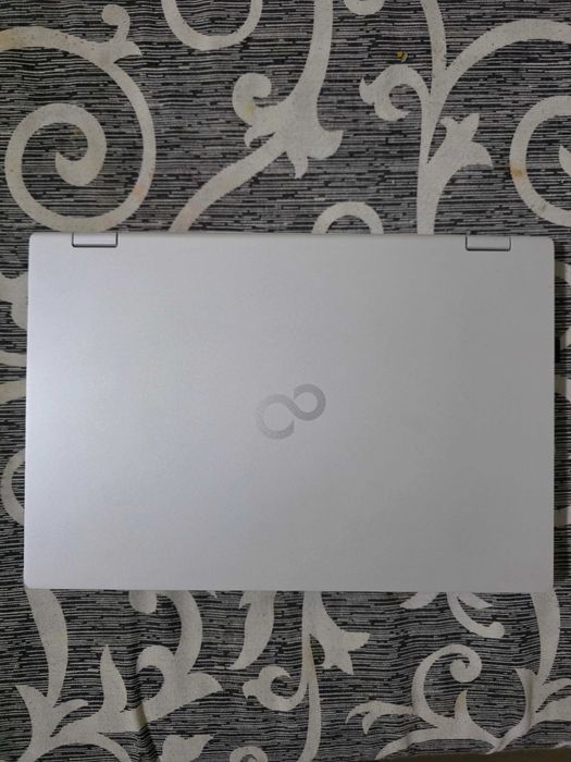 Fujitsu ultrabook u9313x laptop