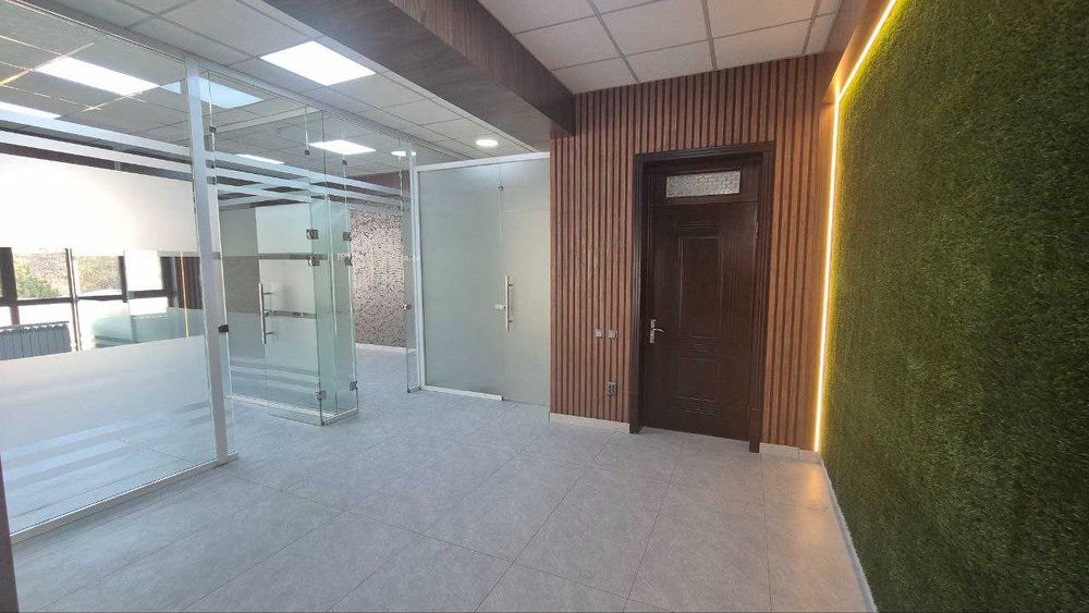 Сдаётся офис в БЦ  Яккасарайский район R25