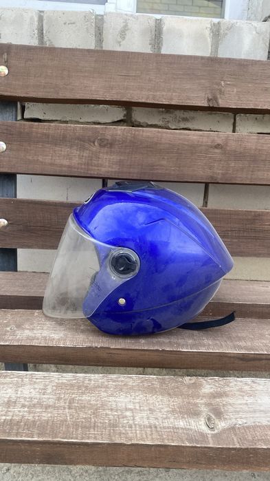 Продам каску мопед