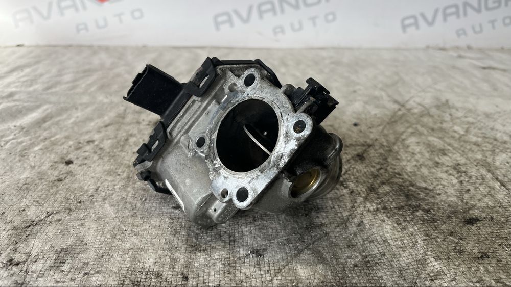 Peugeot 5008 2 1.5 дросел