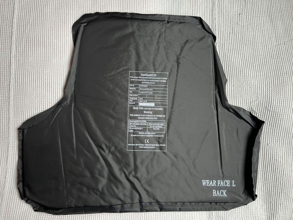 Бронежилетка VestGuard UK, NIJ Level (1) Stab, за скрито носене, против хладно оръжие, произведена във Великобритания