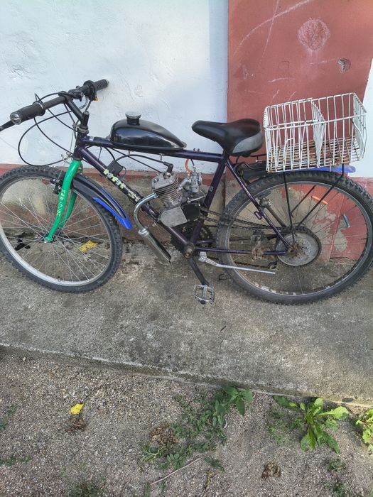 Bicicleta cu motor