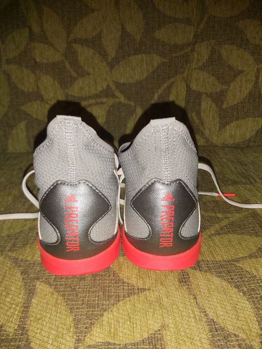 Футболни обувки за зала Adidas Predaror