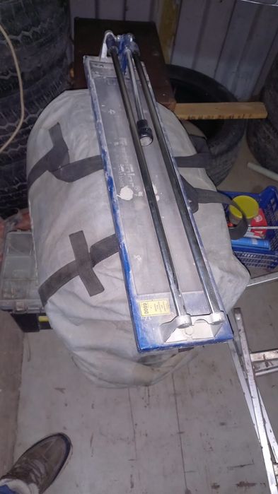 Продам б/у сапоги и инструмент