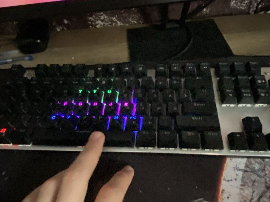 Механическая клавиатура /blue switch