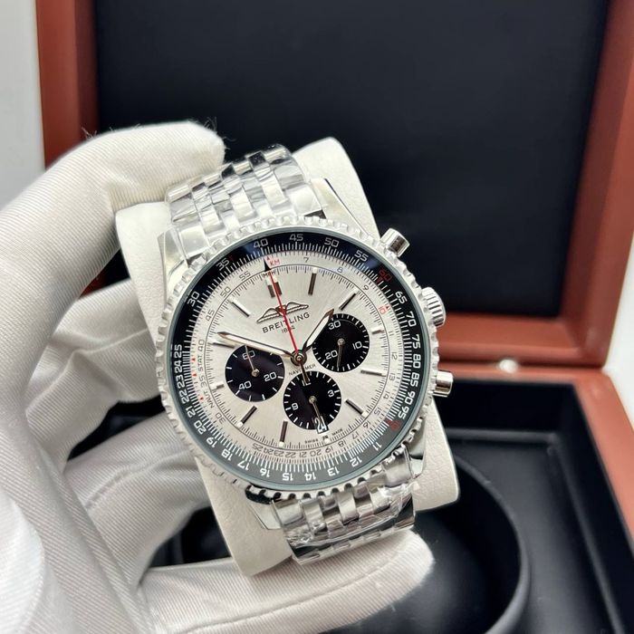 Breitling Navitimer b01 silver dial 43,mm