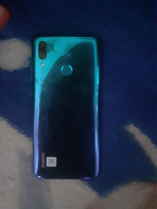 Продам телефон Huawei P Smart