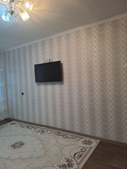 Поклейка обоев, галтелей и плинтусов