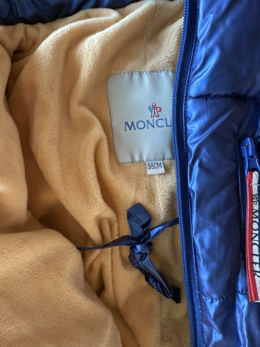 1900 срочно продаем куртку комбез