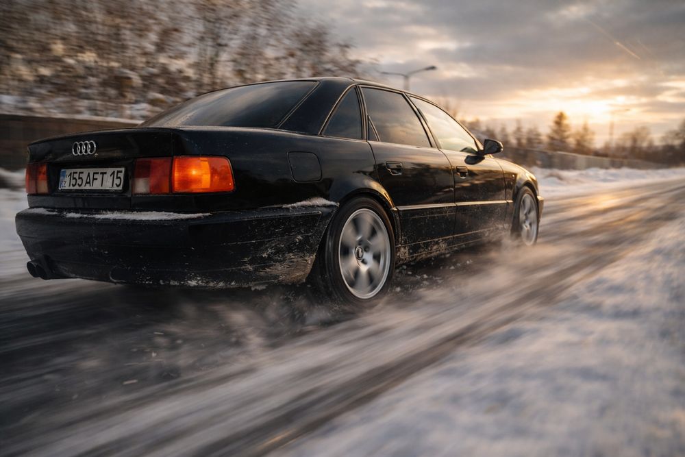 Продам Ауди 100 с4 полный привод.