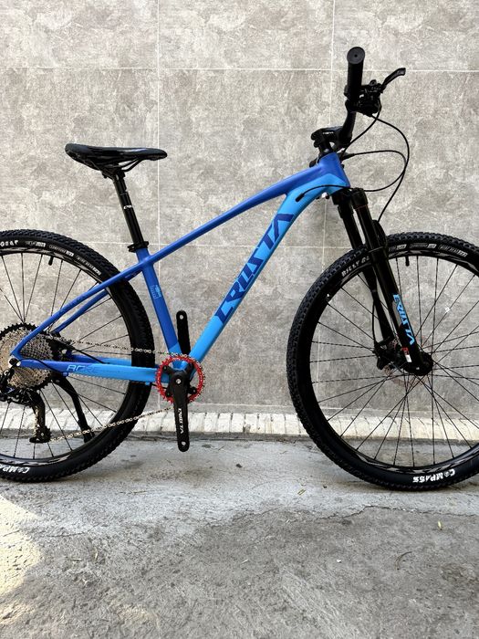 "Crosta"-велосипед, с облегченной алюминиевой  рамой.