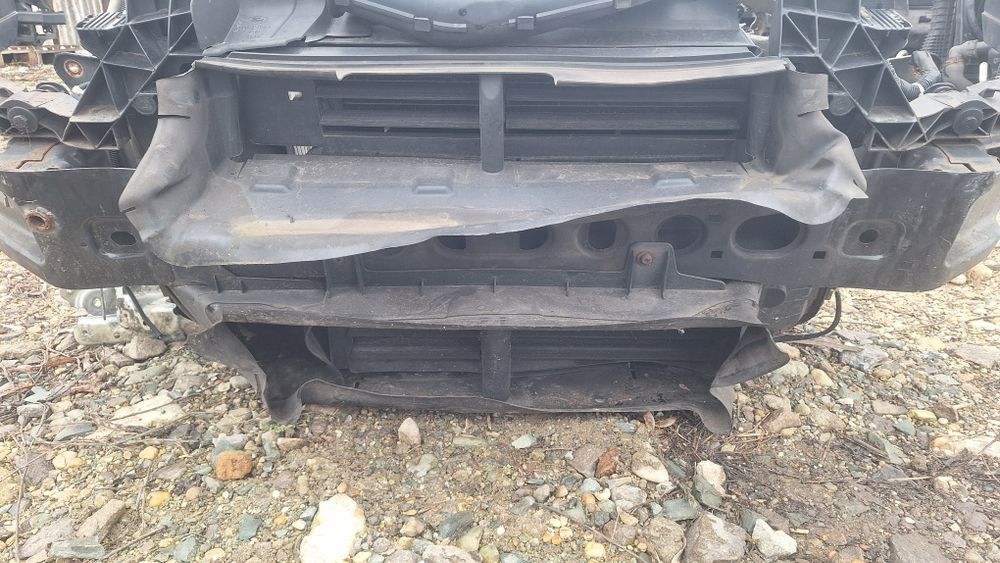 Fata completa ford focus 3 1.6 tdci bara capota far aripa  oglinda