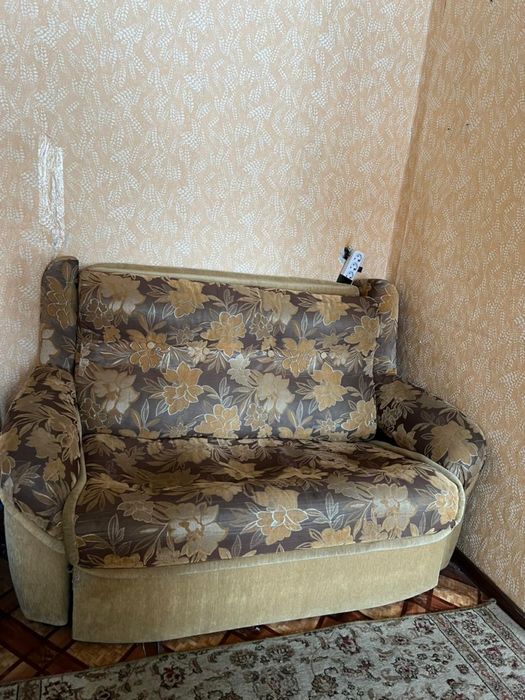 Диван          ..