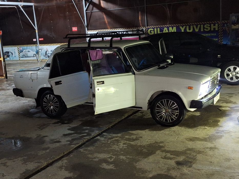 Vaz 2107 srochno sotiladi .dakumenti 100% toʻliq.