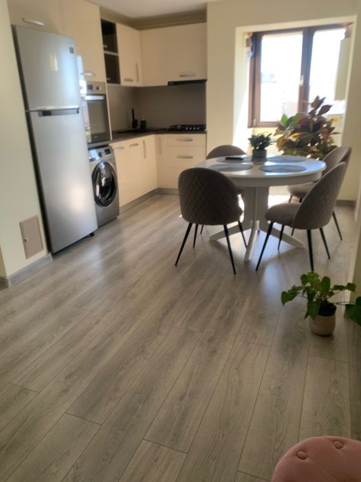 Vând apartament zona centrală