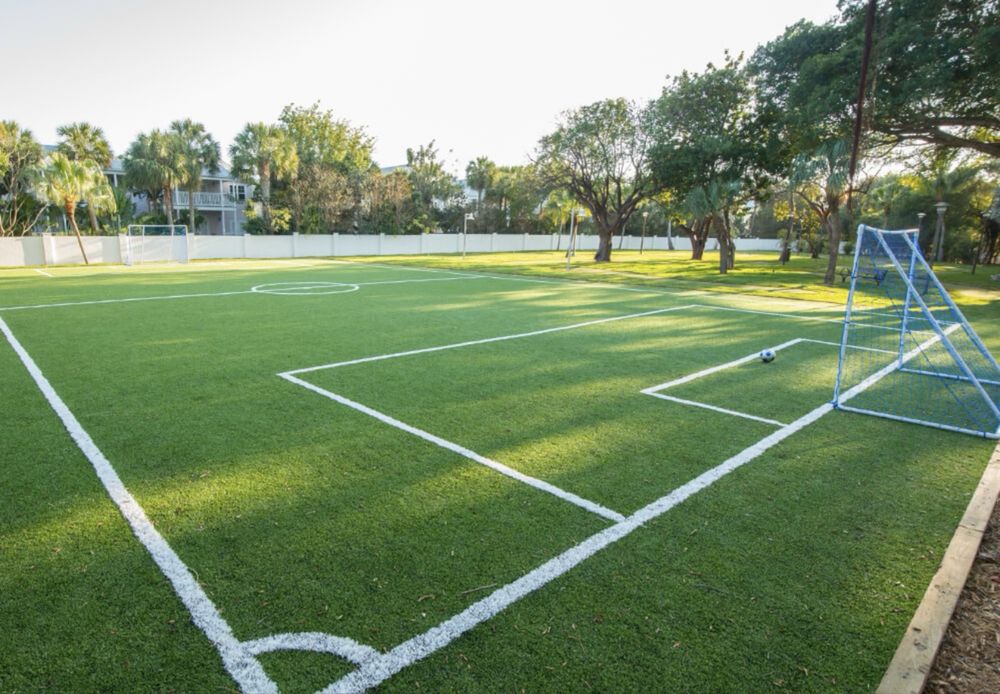 Футбольное поля строим под ключ с гарантией качества!